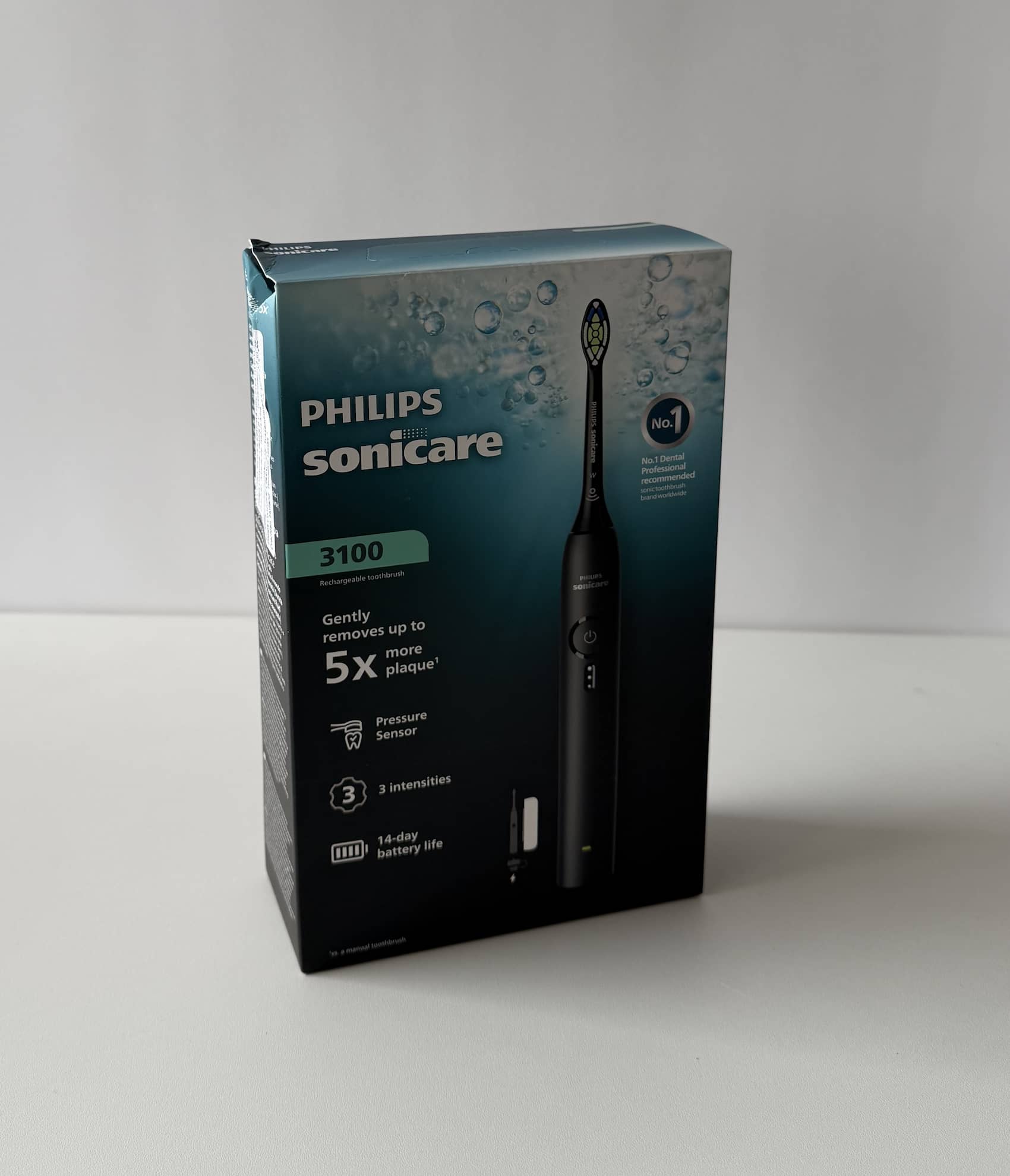 Prece ar Bojatu iepakojumu- PHILIPS 3100