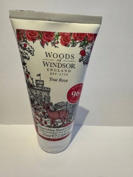 Woods of windsor   True Rose  Nourishing