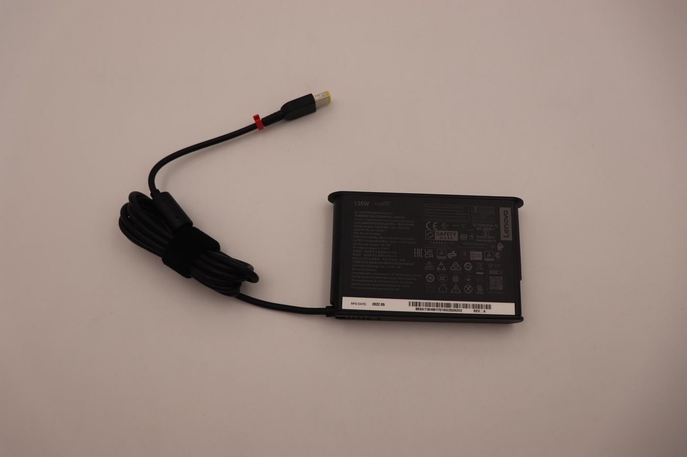 Zasilacz do laptopa Lenovo 135W AC