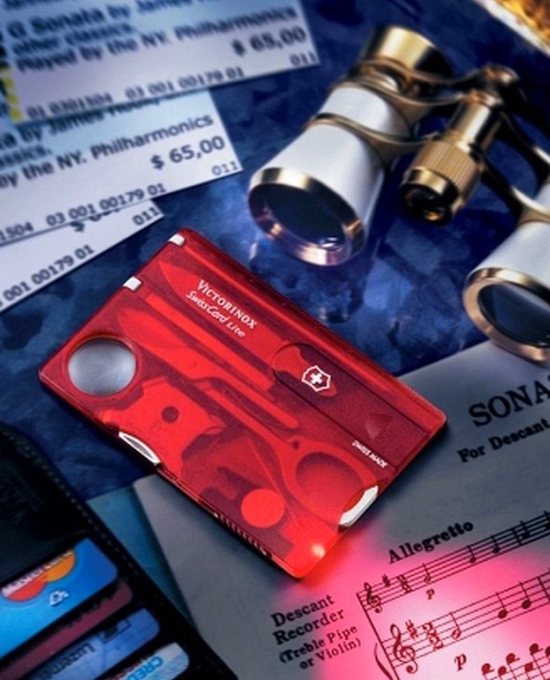 Victorinox SWISSCARD LITE red transparent nazis