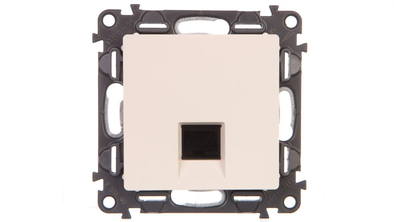Legrand VALENA LIFE ICT socket 1xRJ45