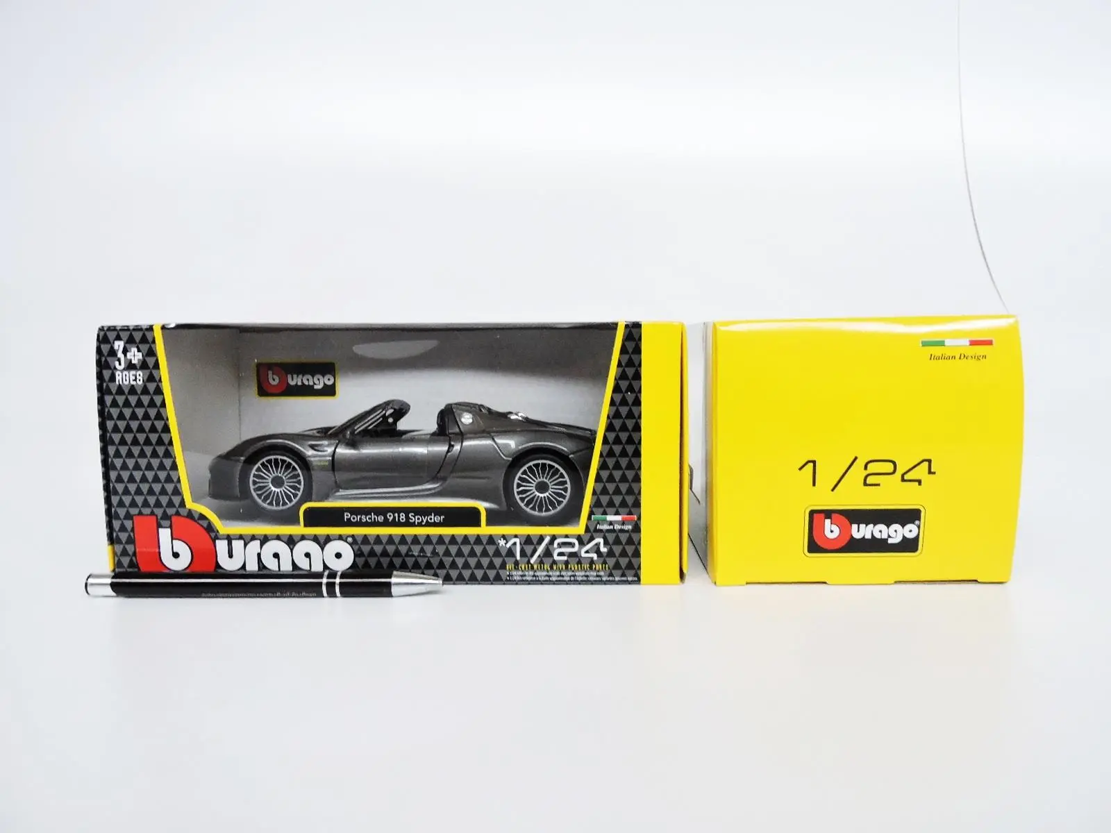 Porsche 918 Spyder 1:24 grey BBURAGO