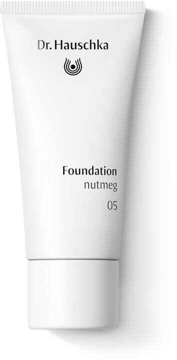 Dr. Hauschka - Foundation 05 Nutmeg